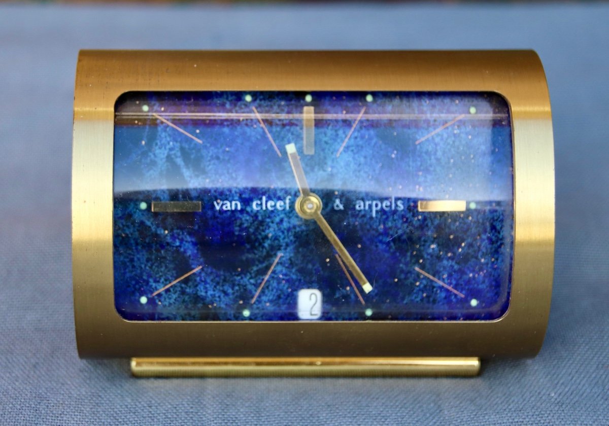 Van Cleef And Arpels Alarm Clock-photo-2