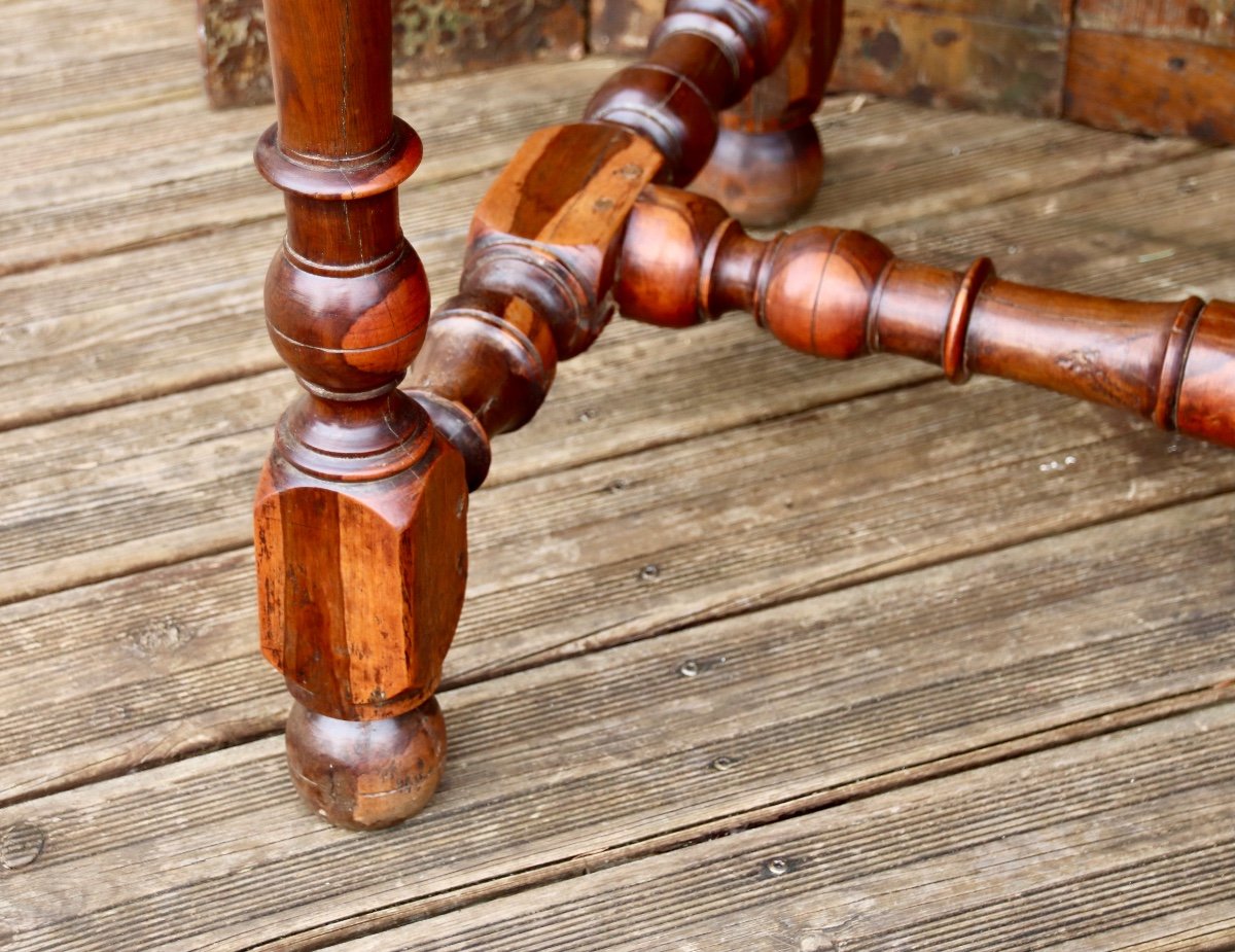 17th Century Rochelaise Table In Gaïac And Mahogany -photo-4