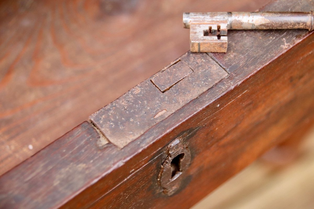 17th Century Rochelaise Table In Gaïac And Mahogany -photo-7