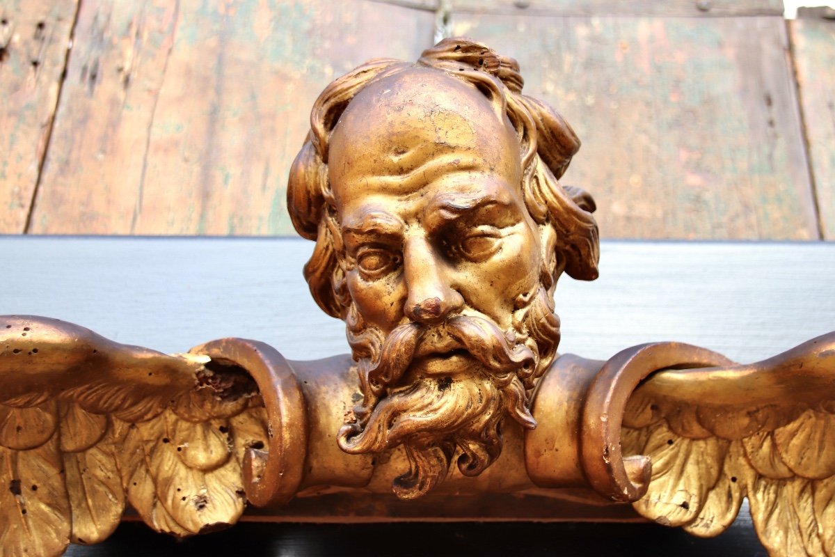 17th Century Golden Wood Representing The Head Of A Winged Old Man -photo-2