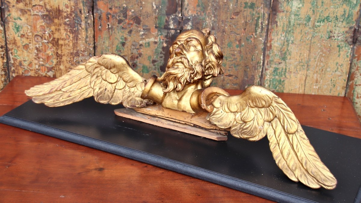 17th Century Golden Wood Representing The Head Of A Winged Old Man -photo-3