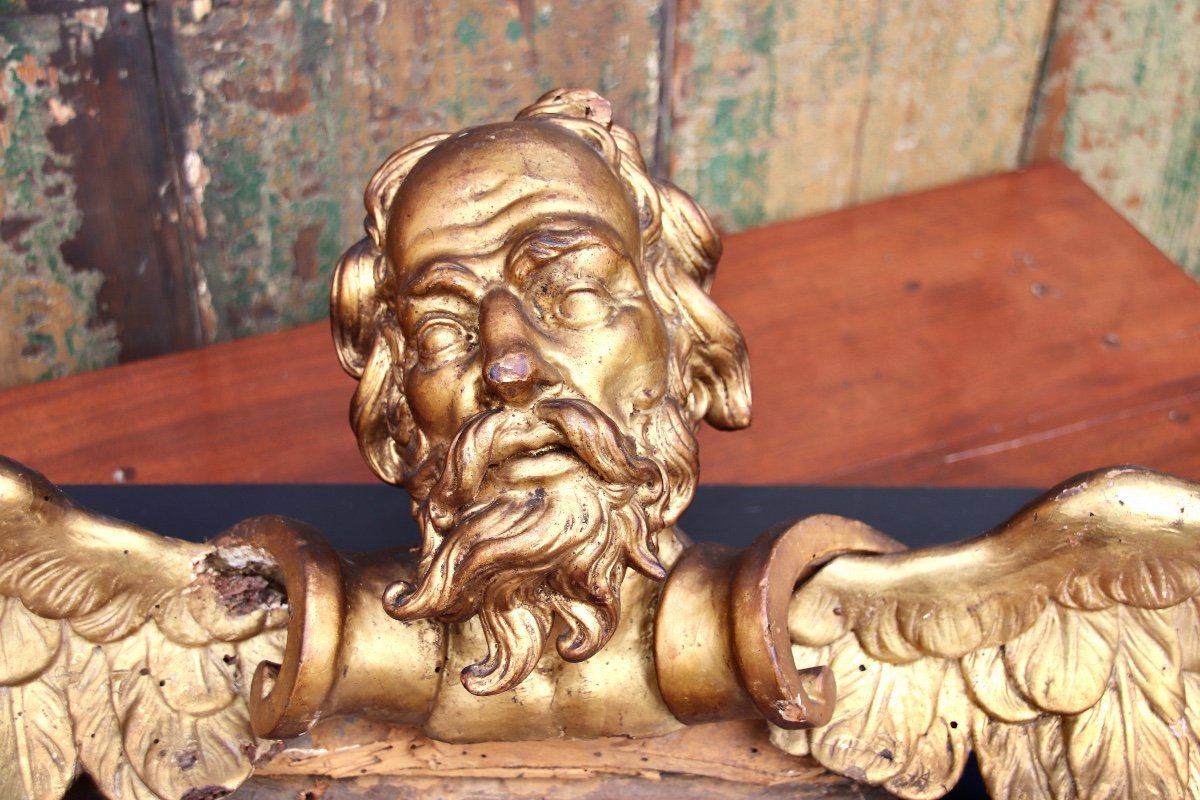 17th Century Golden Wood Representing The Head Of A Winged Old Man -photo-4