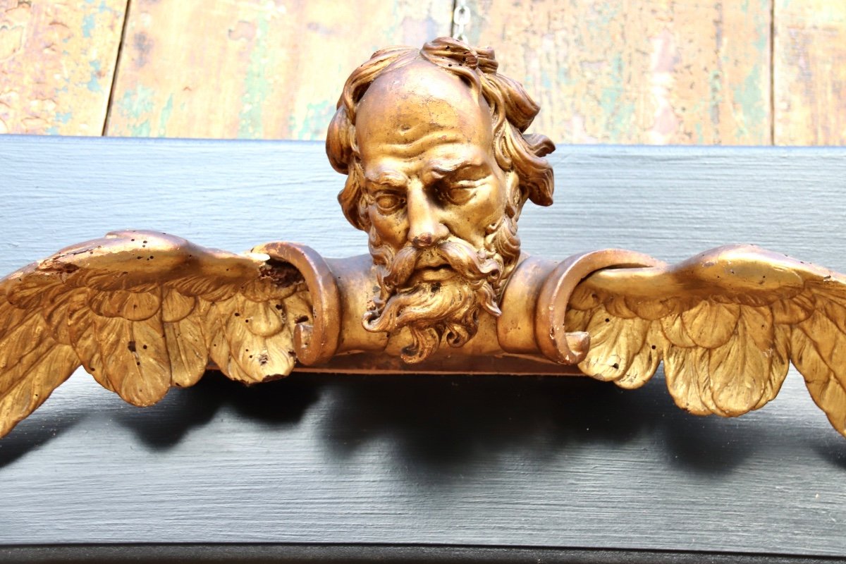 17th Century Golden Wood Representing The Head Of A Winged Old Man -photo-2