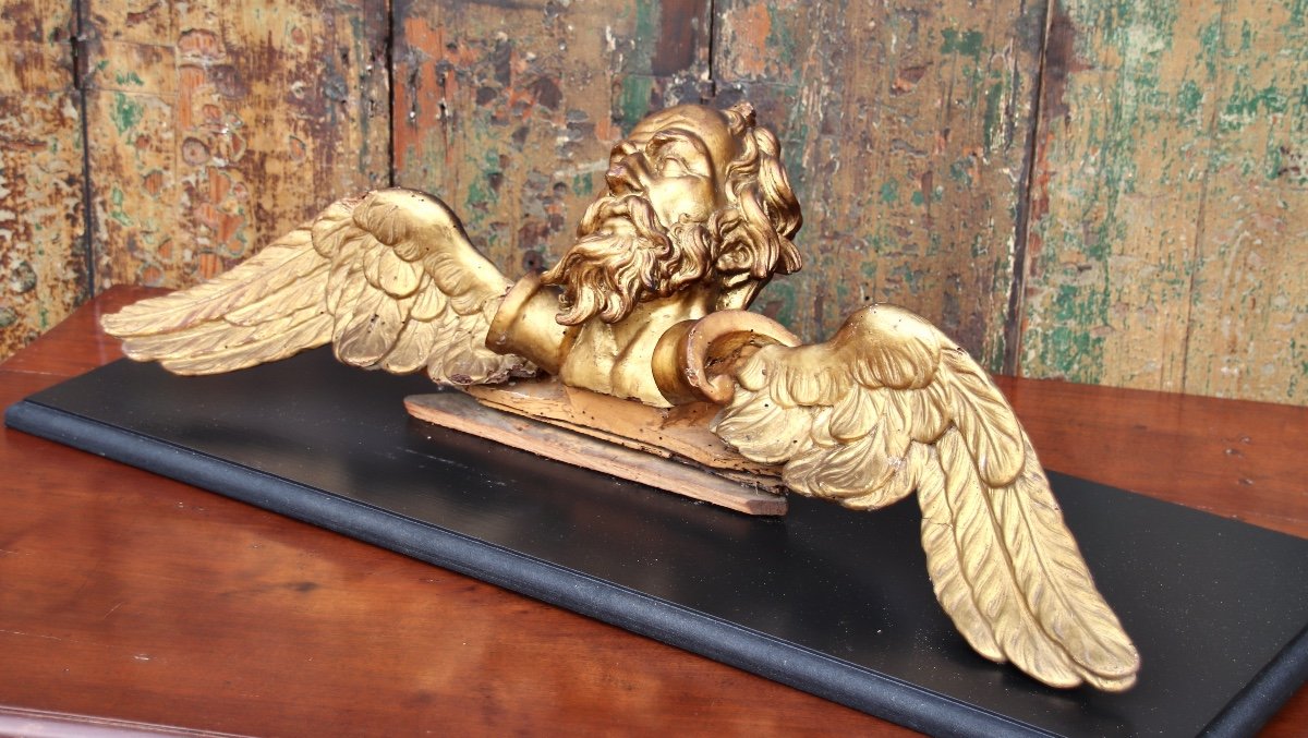 17th Century Golden Wood Representing The Head Of A Winged Old Man -photo-3