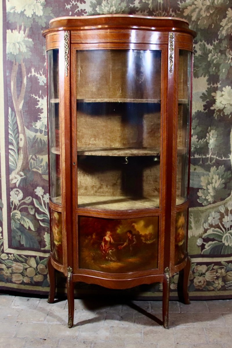 Curved 19th Century Showcase In Martin Varnish -photo-1