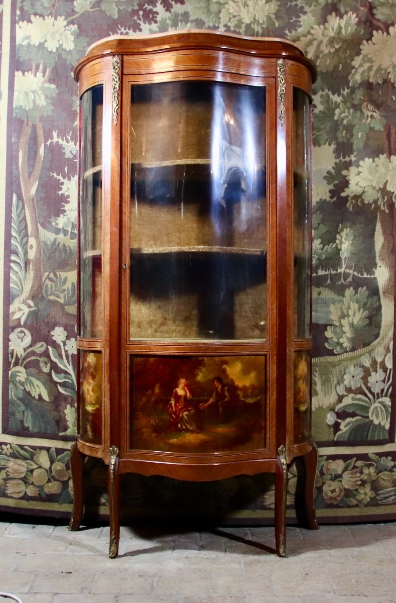 Curved 19th Century Showcase In Martin Varnish 