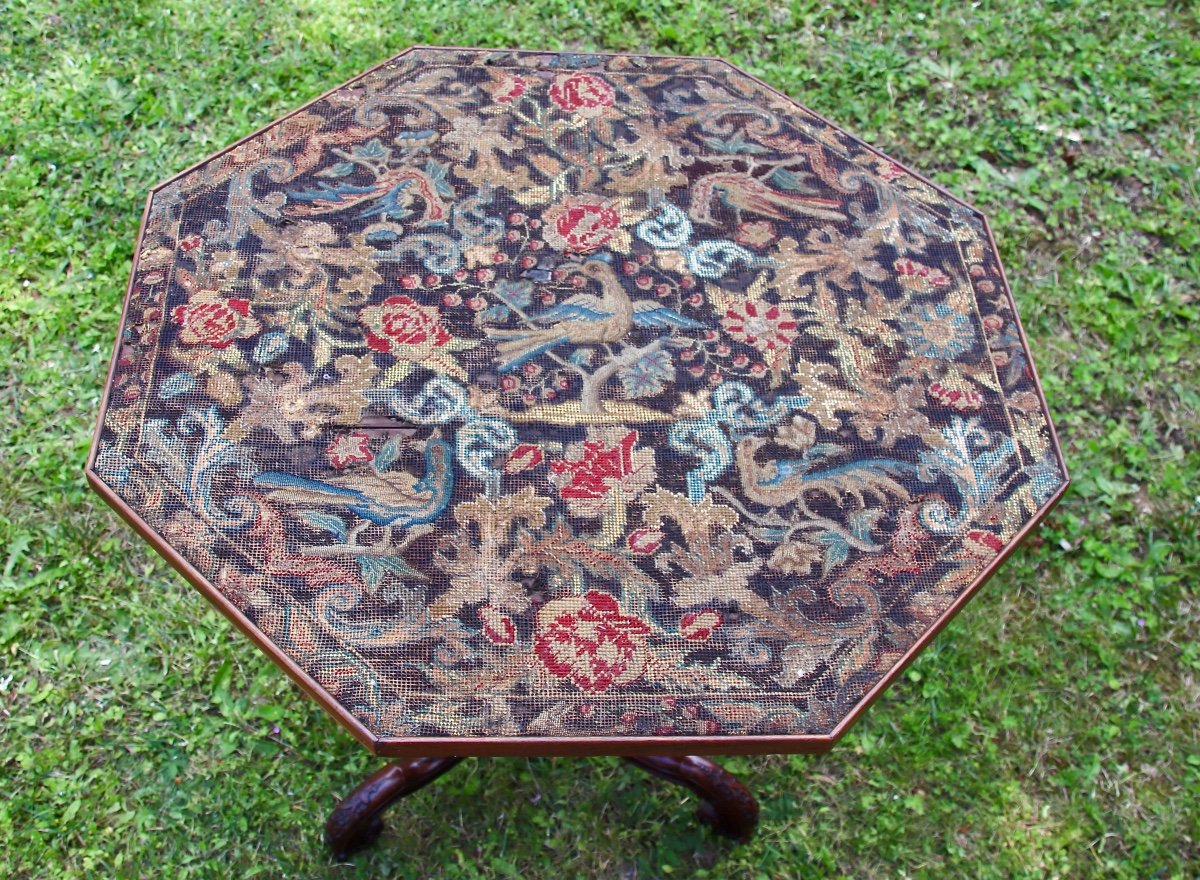 Louis XIV Period Pedestal Table In Carved Walnut With Period Tapestry-photo-4