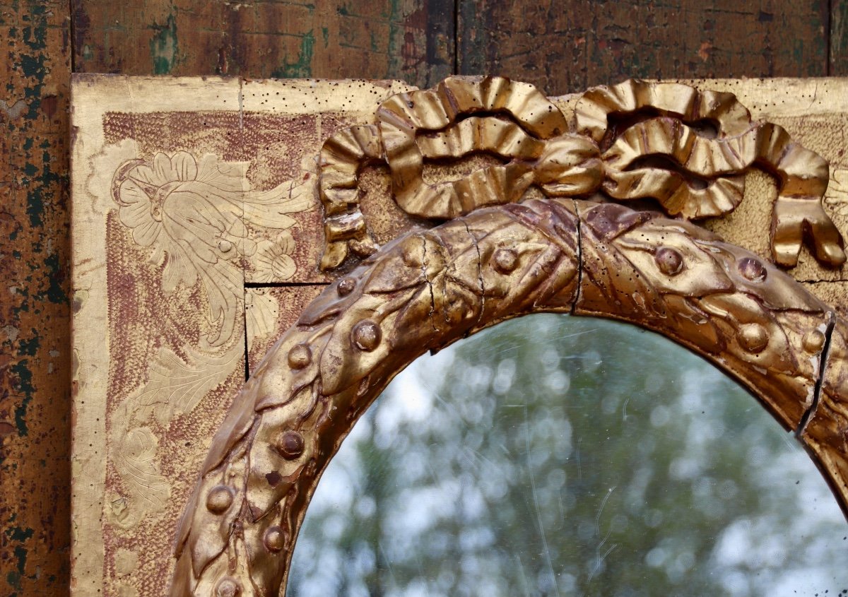 17th Century Oval Mirror In Golden Wood -photo-2