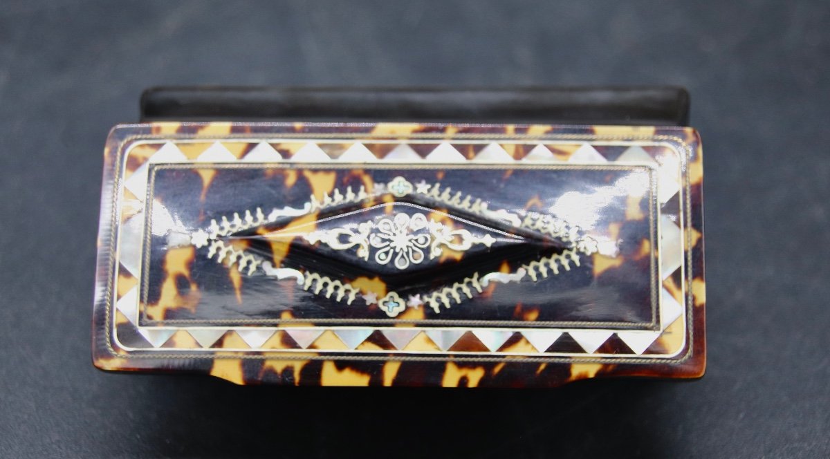 Napoleon III Tortoiseshell And Mother-of-pearl Snuff Box -photo-4