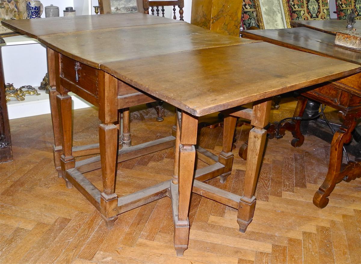 Table XVII Gateleg Walnut-photo-1