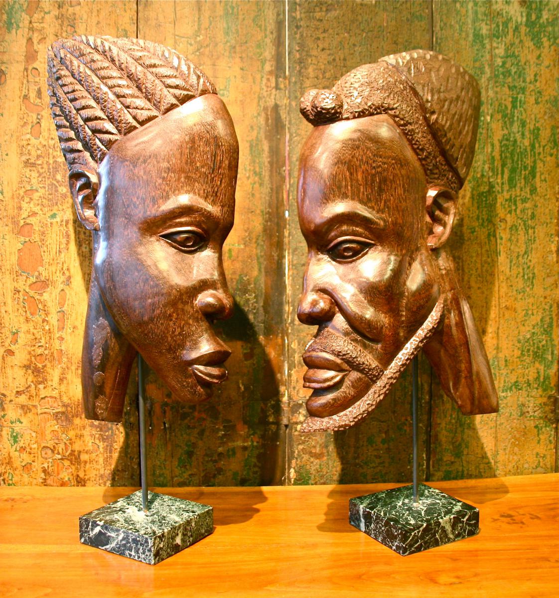 Paire De grands Masques Africains En Palmier Des Années 50 