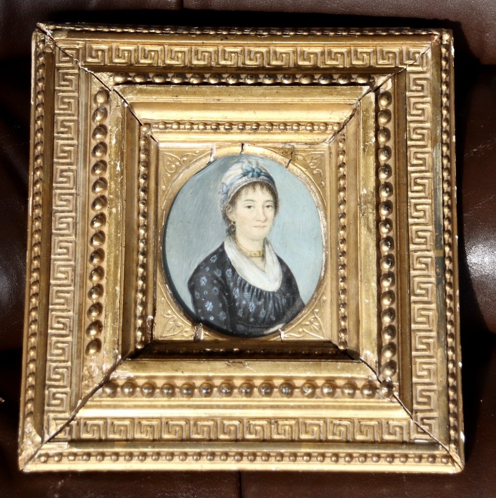 Nineteenth Miniature Portrait Painting Of Woman With Necklace-photo-3