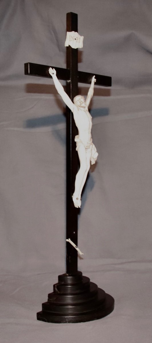 Christ In Cross XIXth In Ivory-photo-3