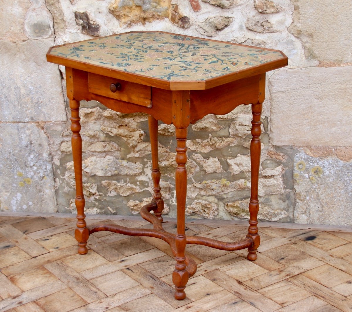 17th Century Tapestry Table In Walnut 1 Drawer-photo-2