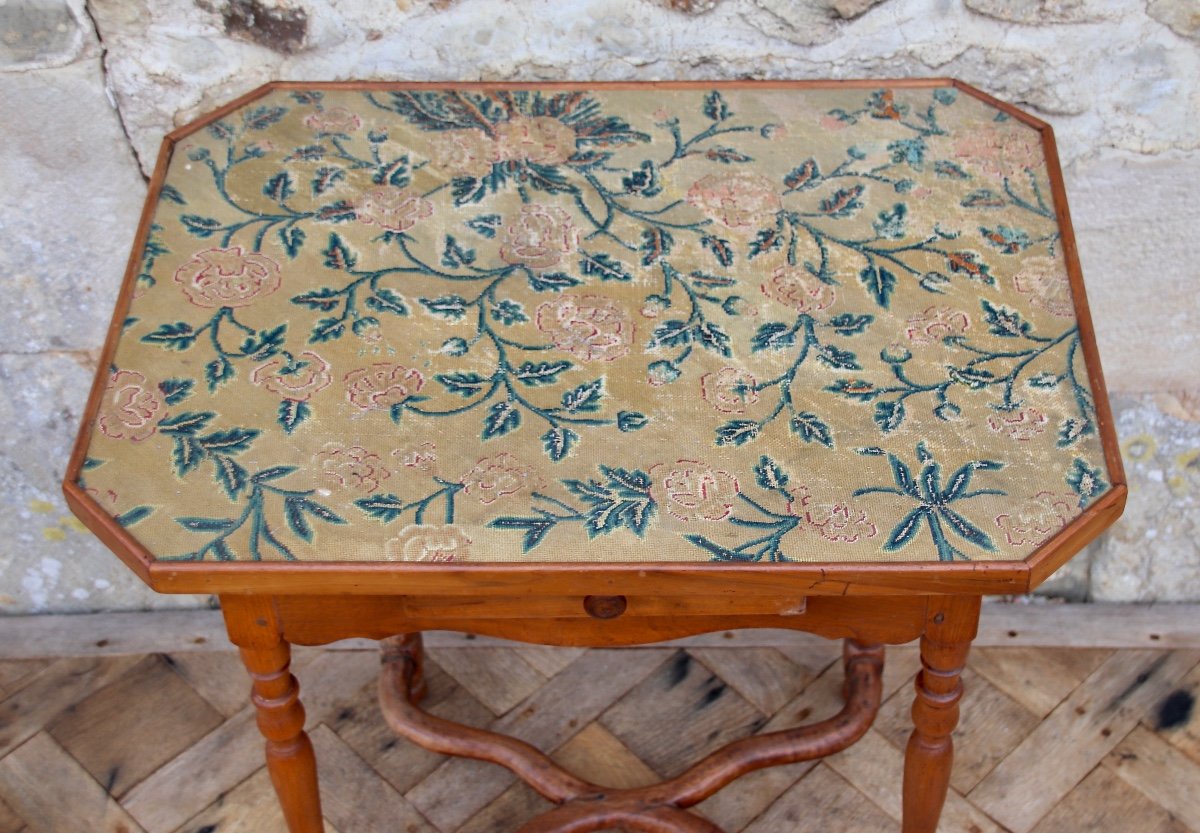 17th Century Tapestry Table In Walnut 1 Drawer-photo-4