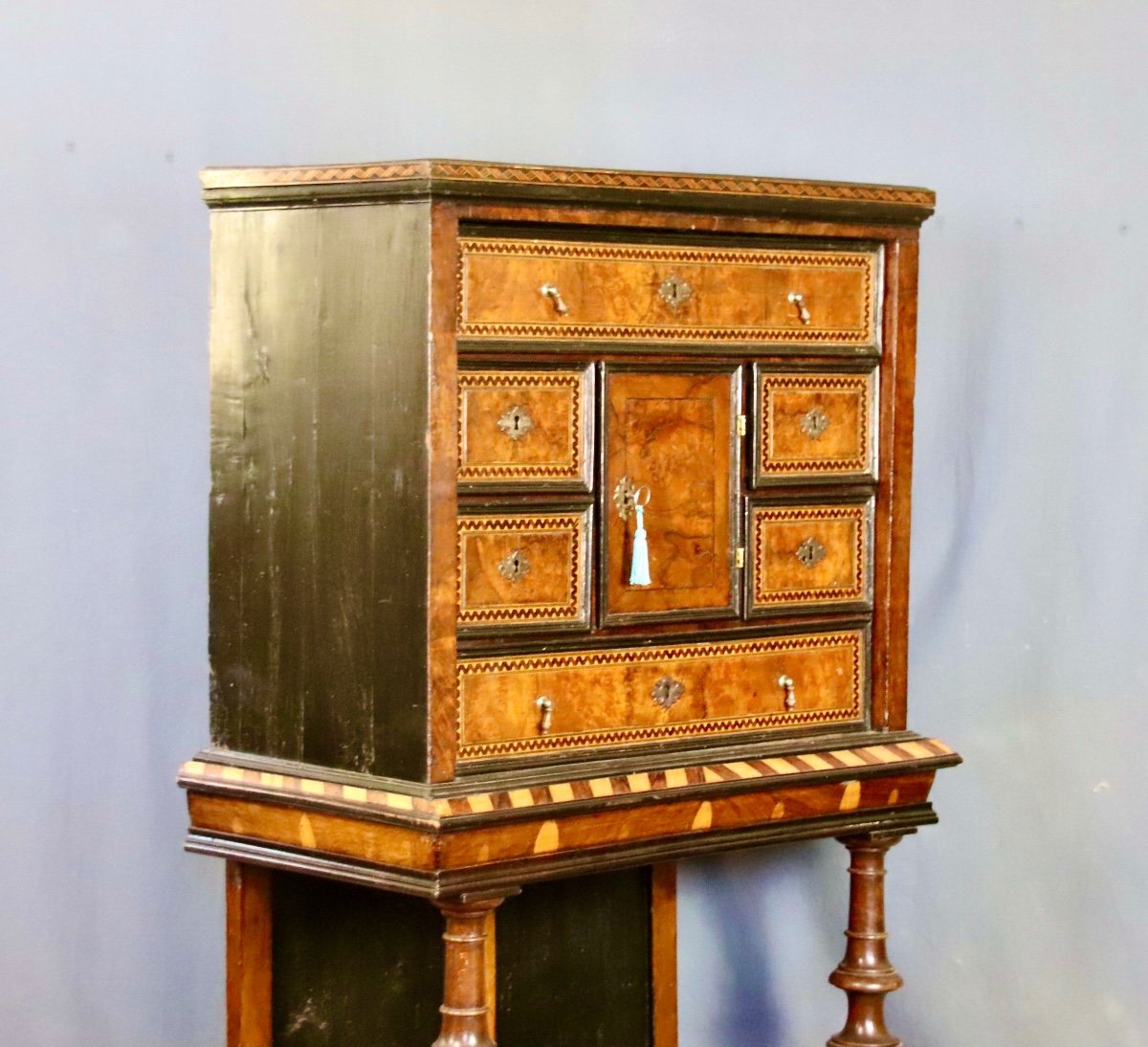 18th Century Walnut Cabinet-photo-6