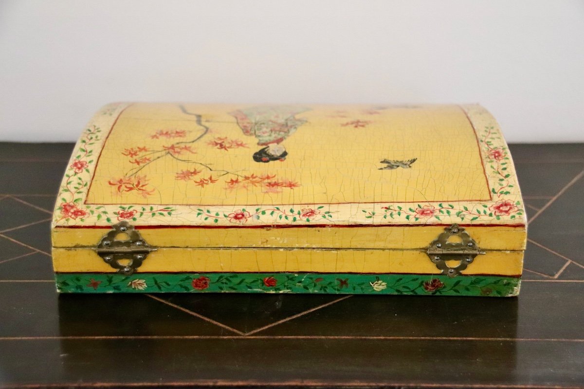 Nineteenth Century Japanese Decor Box In Lacquer-photo-7