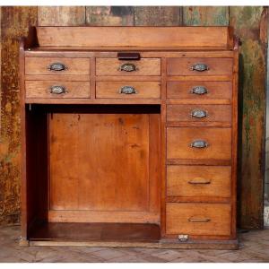 Craft Furniture In Oak Jeweler Watchmaker