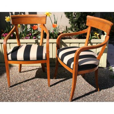 Style Armchairs Pair Management
