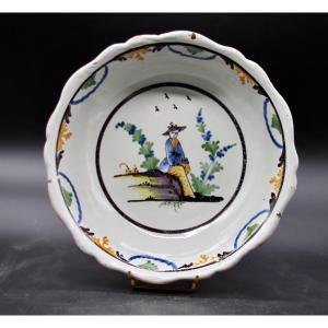 Large 18th Century Auxerois Salad Bowl With Chinese Decor 