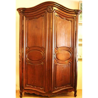 Curved Cabinet Eighteenth