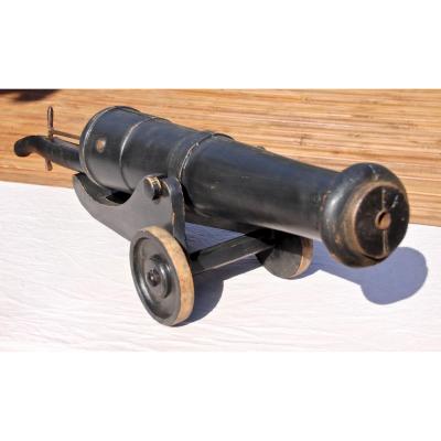 Nineteenth Parade Cannon In Wood With Mechanism