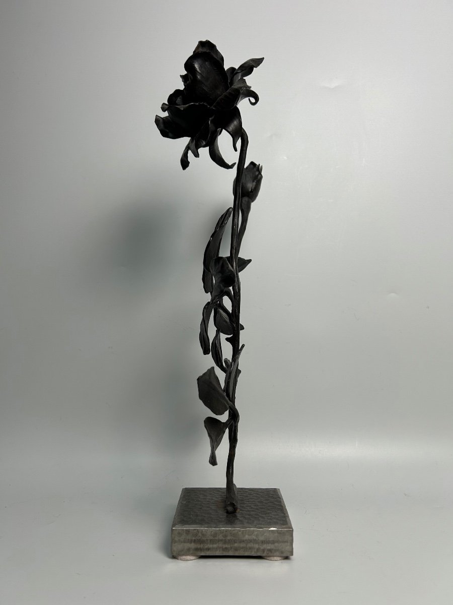 Sculpture, Art Deco Wrought Iron Paperweight (the Rose)-photo-2