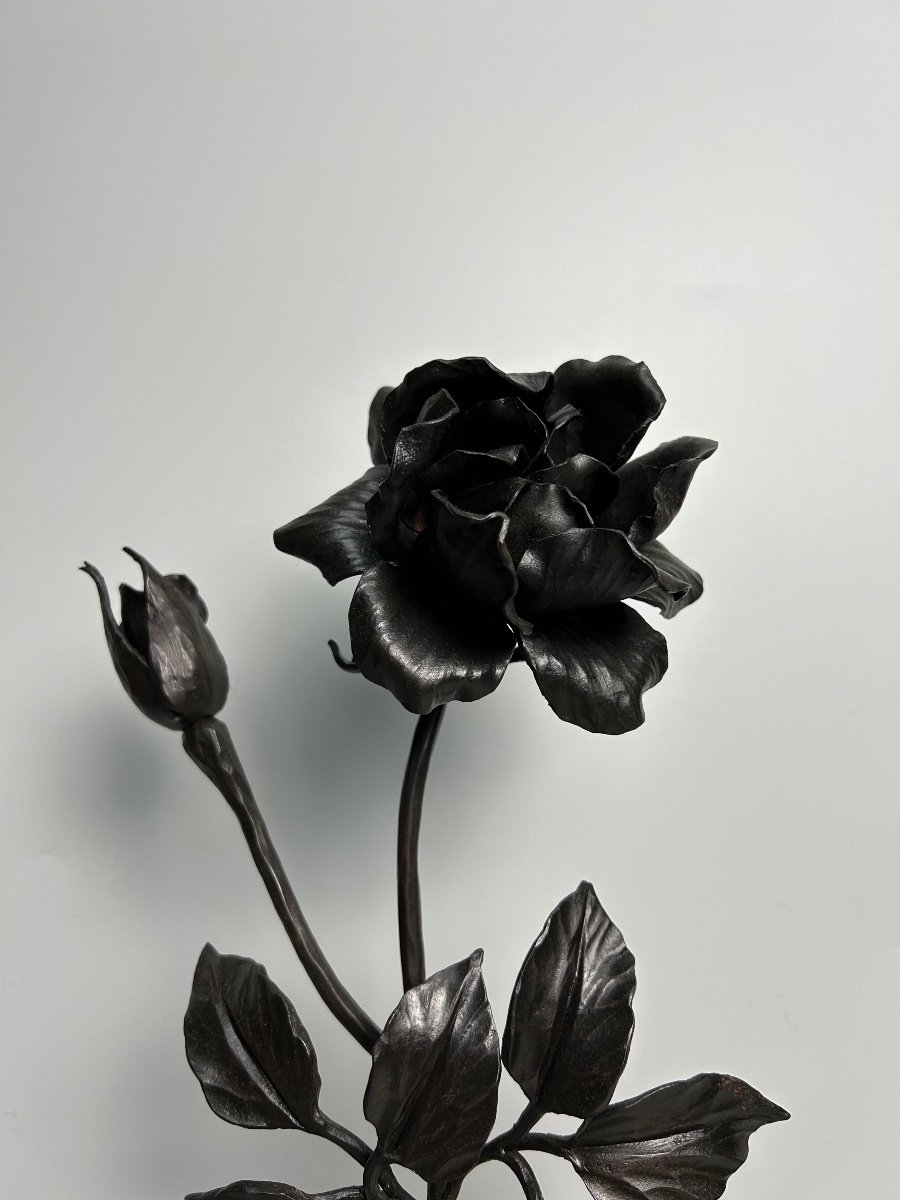 Sculpture, Art Deco Wrought Iron Paperweight (the Rose)-photo-3