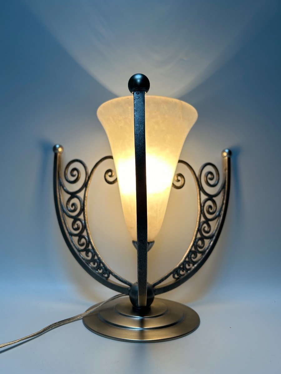 Art Deco Lamp -photo-1