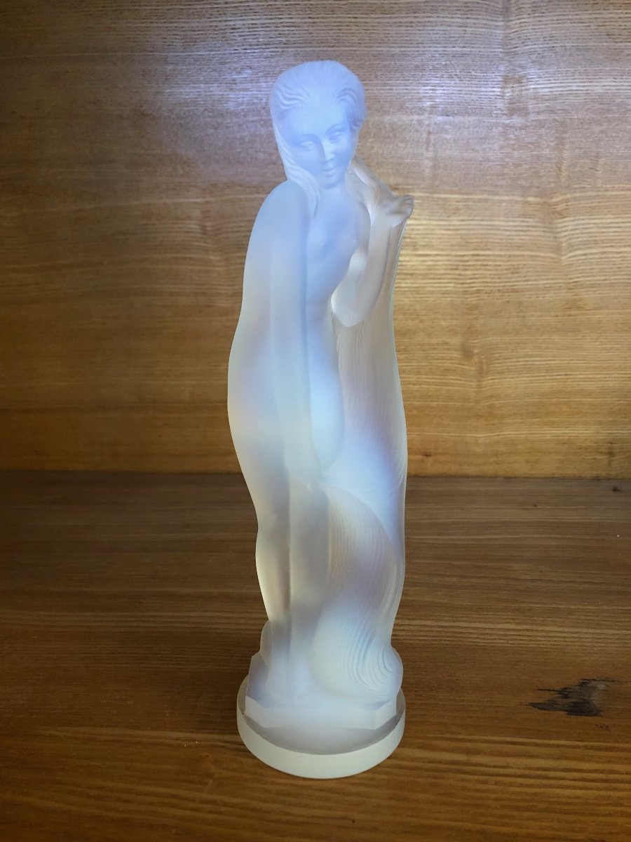 Etling Sculpture Femme Nue Aux Long Cheveux En Verre Moulé Opalescent-photo-4