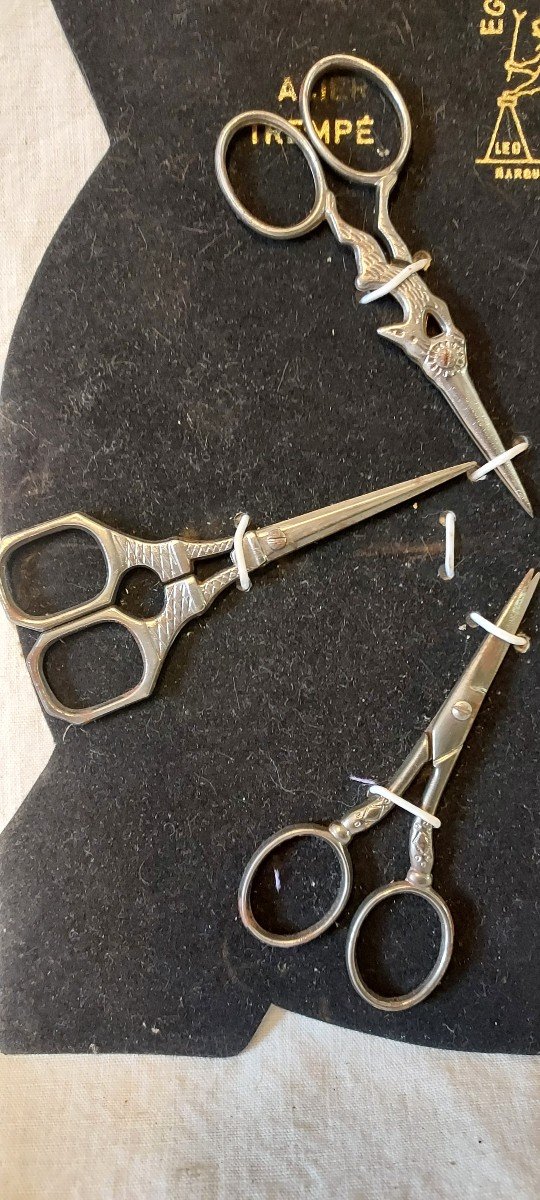 Old Sewing: Store Presentation Cardboard With Six Scissors In Various Styles -photo-3