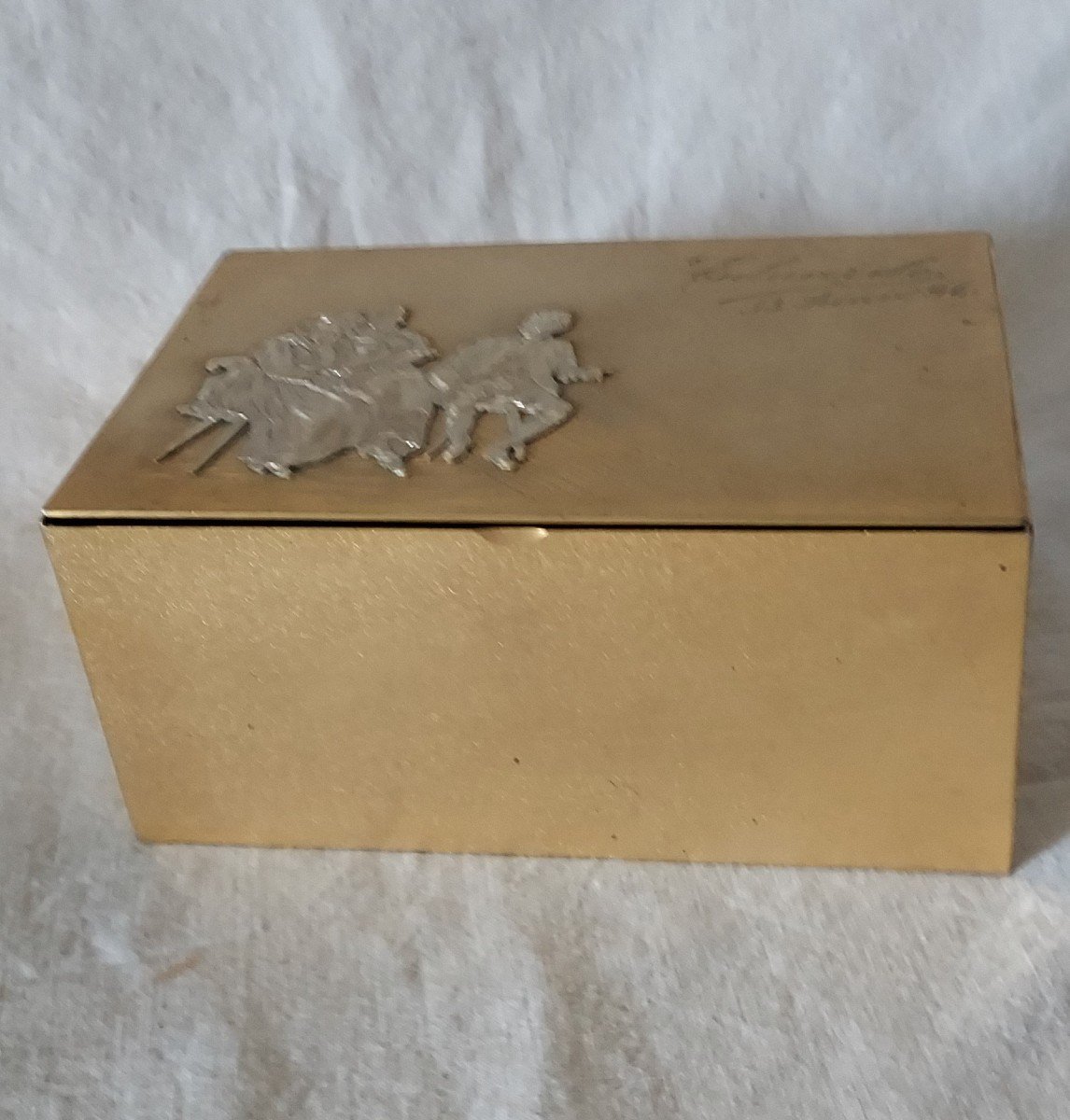 Spanish Commemorative Box In Gilt Bronze And Animated Scene Silver Bronze From 1896-photo-3