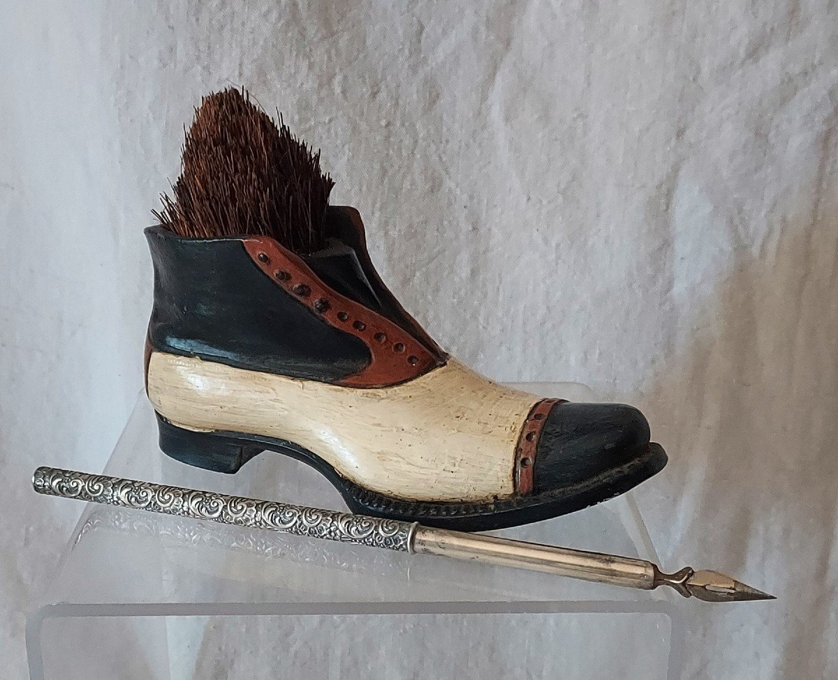 Men's "gatsby" Shoe Forming A Painted Metal Feather Wiper Circa 1920-1930 -photo-3