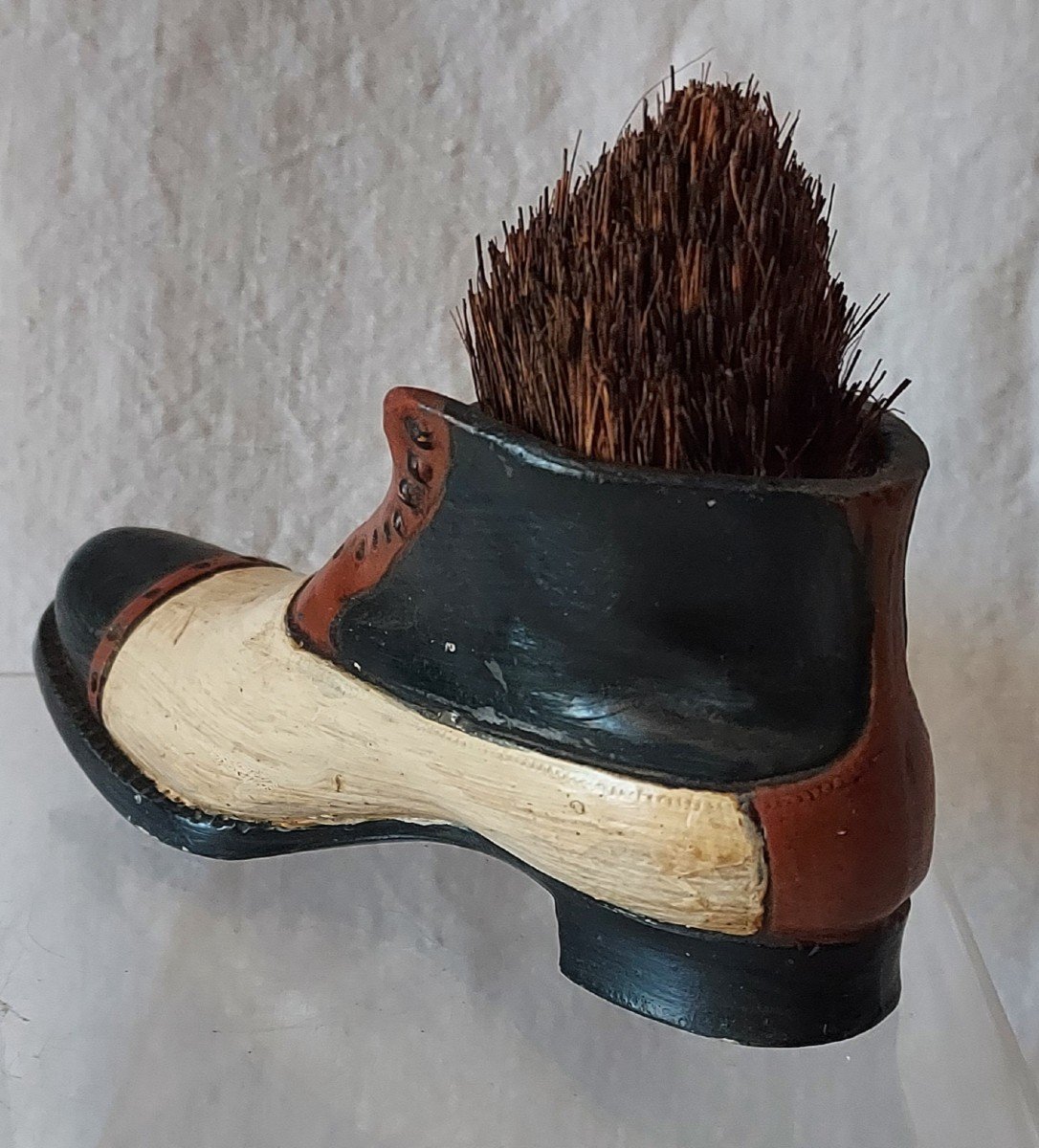 Men's "gatsby" Shoe Forming A Painted Metal Feather Wiper Circa 1920-1930 -photo-4