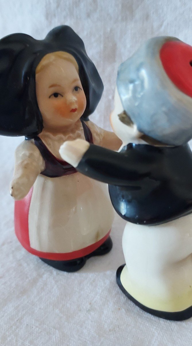 Couple Of Alsatian Children Forming A Salt And Pepper Shaker In German Earthenware Early 20th Century -photo-3