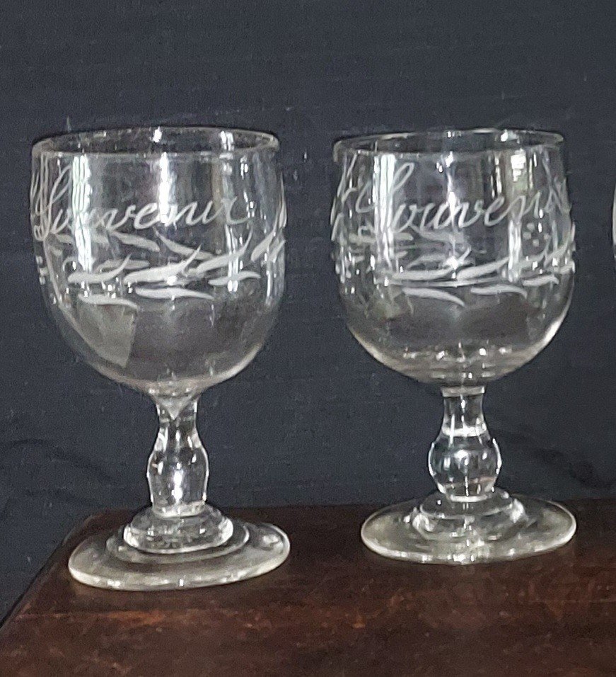 Set Of Four Balloon Wine Glasses Engraved “souvenir” Around A Grape Decor-photo-3