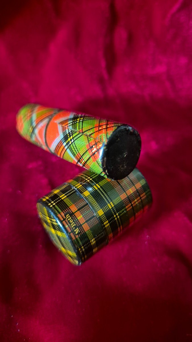 So Couture: Set With Scottish Clans For Thimble And Needles -photo-1