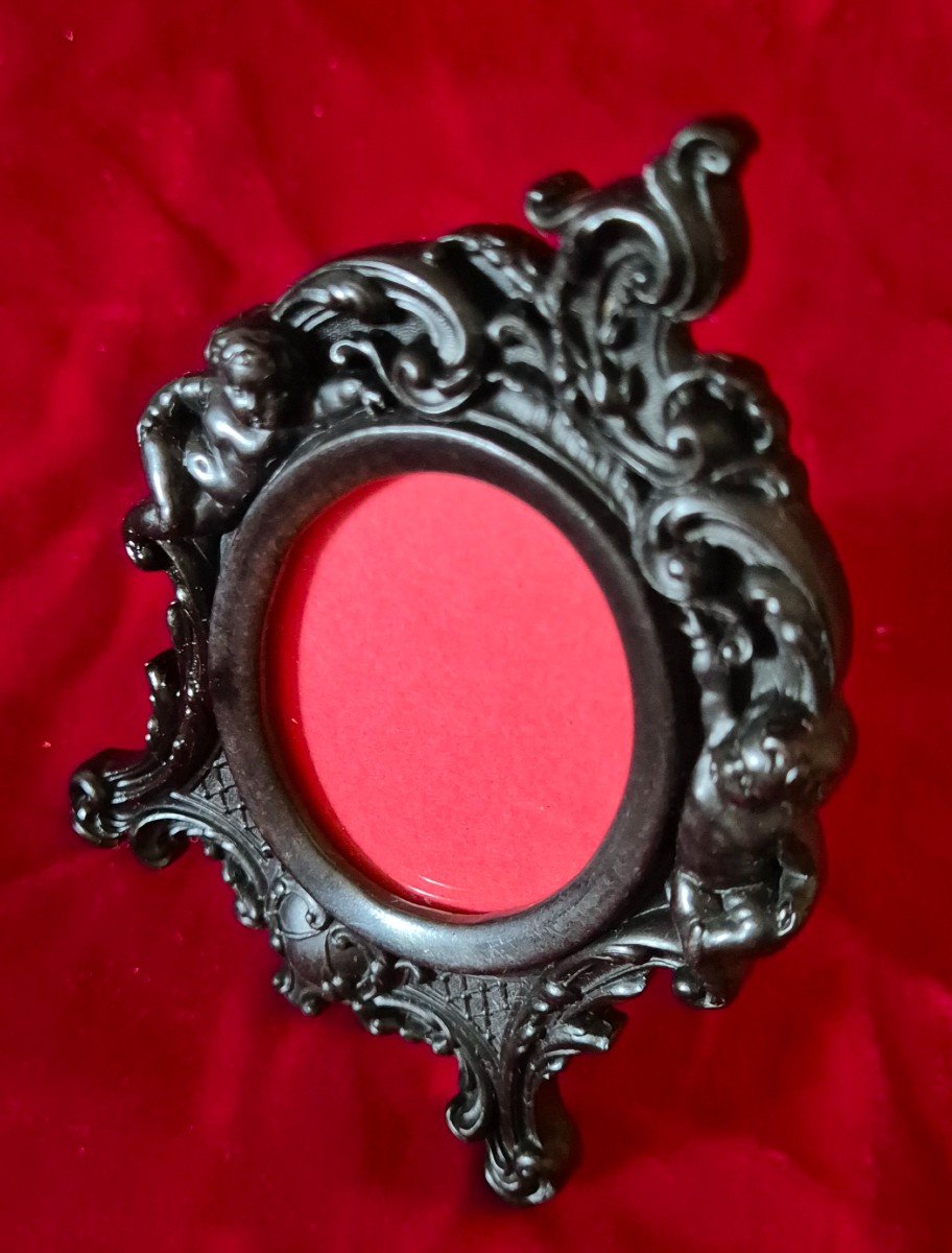 Small Black "hardwood" Frame With Rococo Decor Depicting Two Napoleon III Children -photo-3