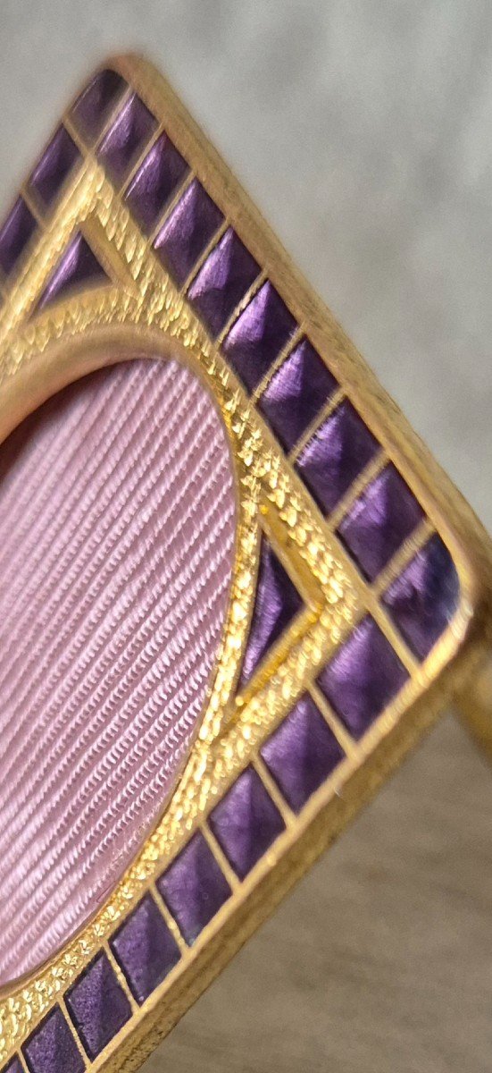 Small "stamp" Frame In Gilded Bronze And Purple Enamel From The Beginning Of The 20th Century -photo-4