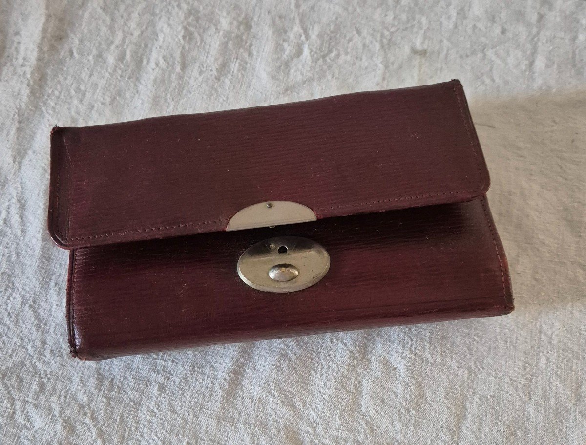 Bordeaux Leather Travel Sewing Kit -photo-3