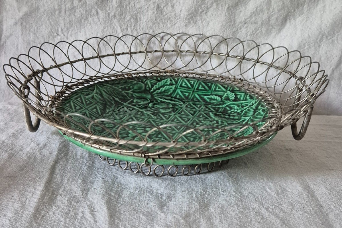 Grape Plate In Green Salins Barbotine And Twisted Iron Wire -photo-2