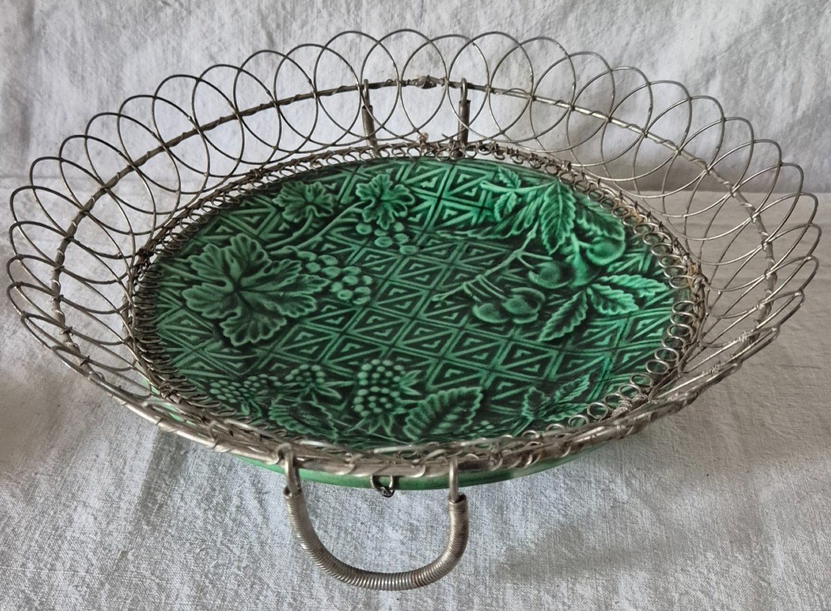 Grape Plate In Green Salins Barbotine And Twisted Iron Wire -photo-3