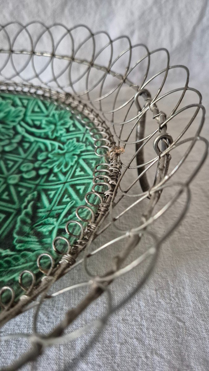 Grape Plate In Green Salins Barbotine And Twisted Iron Wire -photo-2