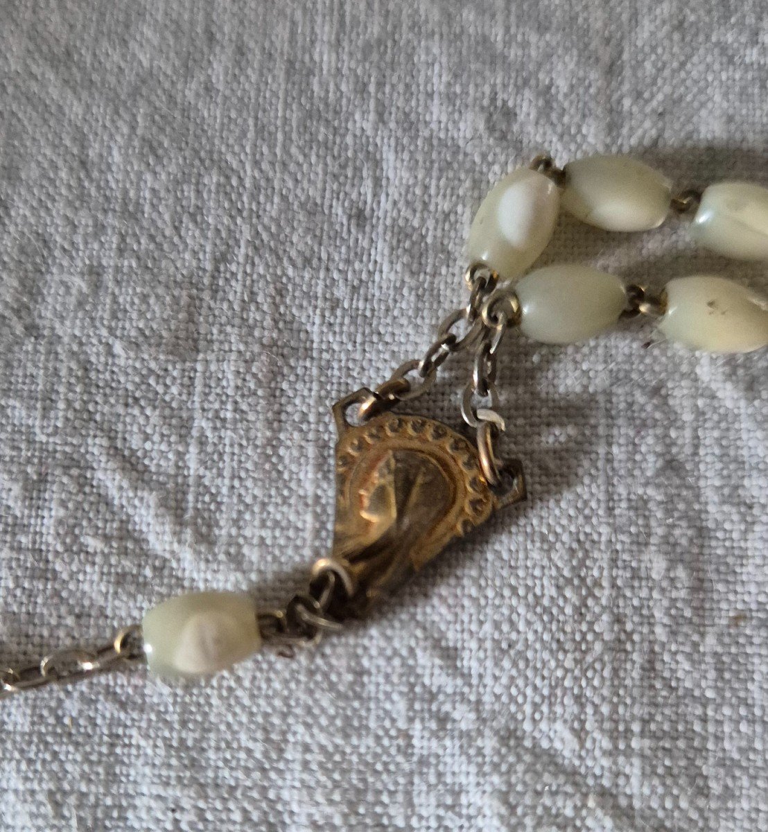 Mother-of-pearl And Bronze Egg With Its Pearly Rosary In Gold And Silver Metal -photo-3