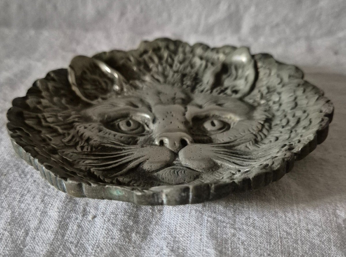 Empty Pocket Ashtray Forming A Cat's Head In Silver Bronze -photo-3