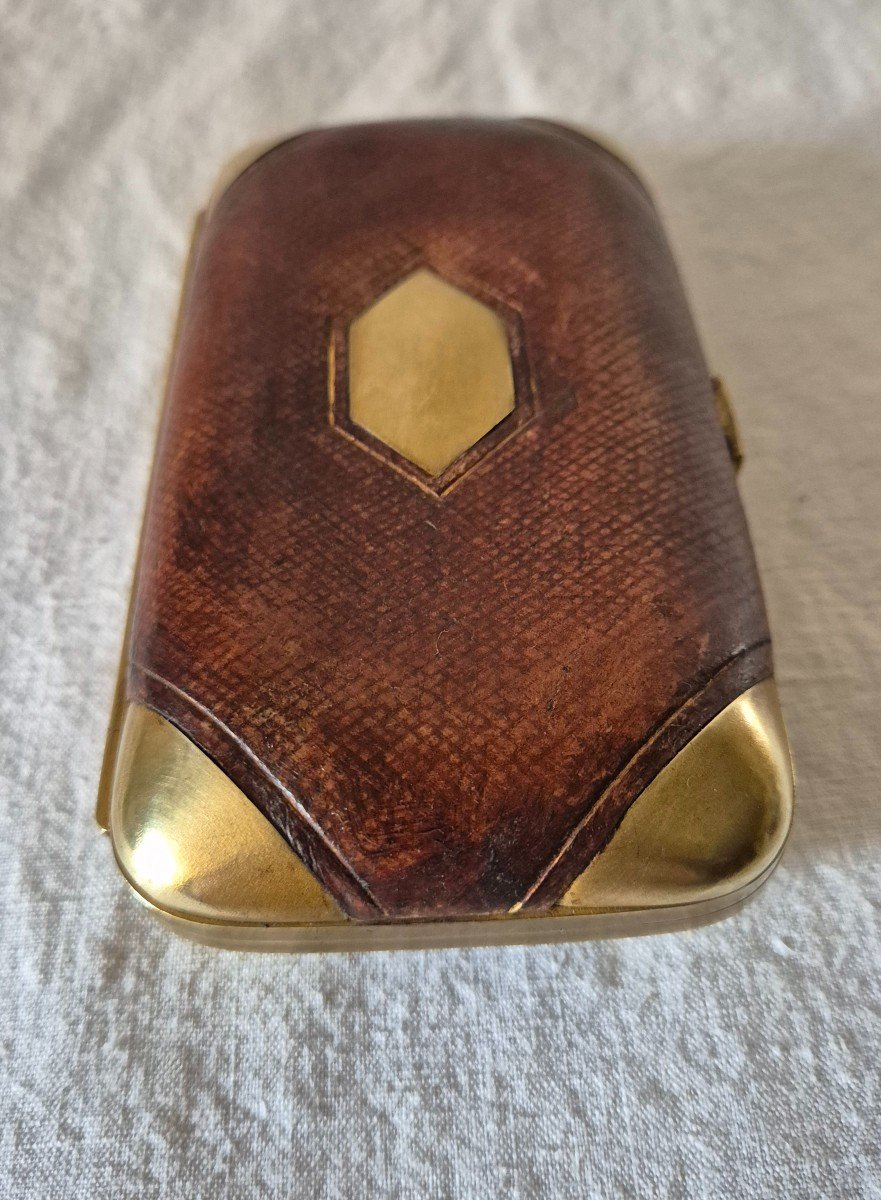 Leather And Brass Bellows Cigar Case -photo-2