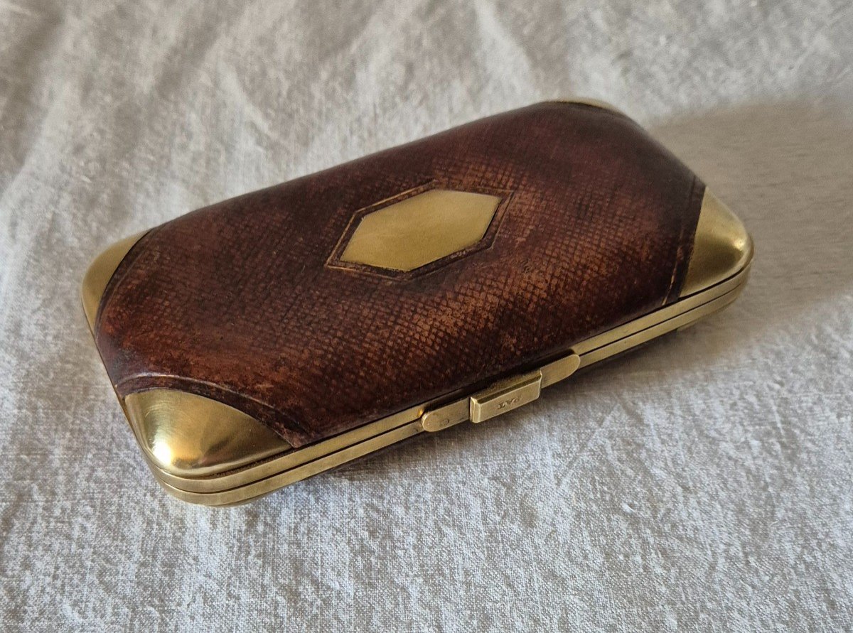 Leather And Brass Bellows Cigar Case 