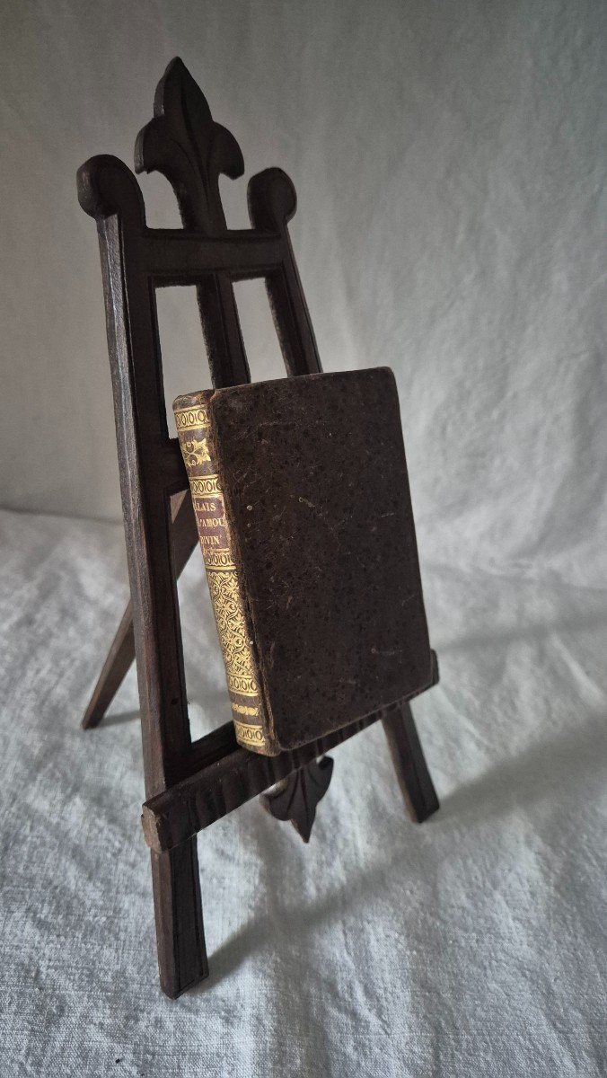 Fleurdelisé Easel In Carved And Stained Linden Wood -photo-3