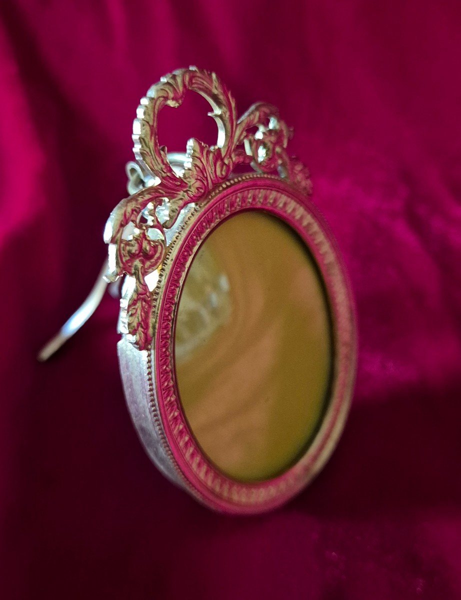 Small Oval Photo Frame In Gilded Bronze With Its Original Convex Glass -photo-4