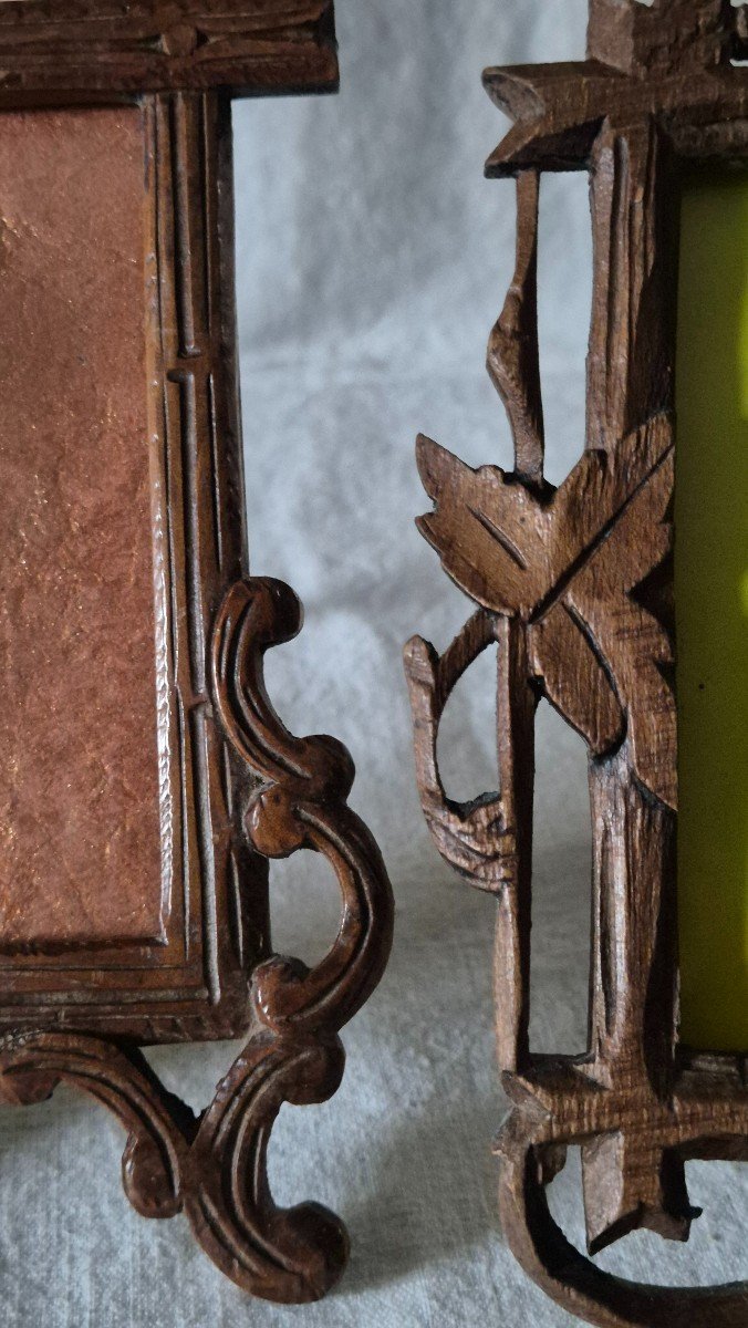 Set Of Three "black Forest" Frames In Carved And Stained Wood In Business Card Formats -photo-6